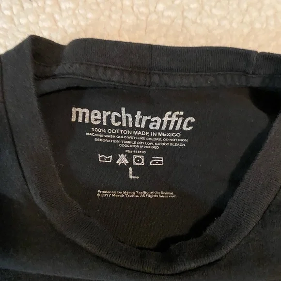 Merch Traffic Black Metallica Tee - Picture 3 of 5